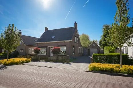 Vrijstaande woning te koop: E.P. van Ooijenstraat 8, Aalst Aalst