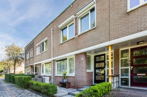 Tussenwoning te koop: Ebenezer Howardpark 12, Almere