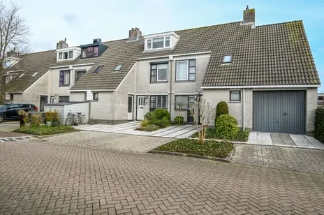 Tussenwoning te koop: Ebro 133, Meerwijk Uithoorn