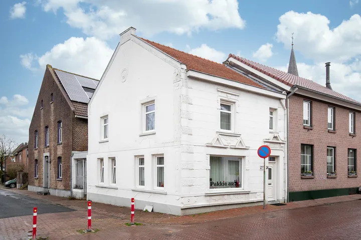 Tussenwoning te koop: Ecrevissestraat 24, Obbicht Obbicht