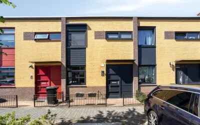 Tussenwoning te koop: Ecrustraat 8, Regenboogbuurt Noord en Oost Almere