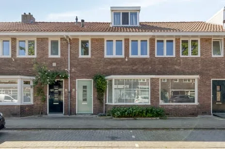 Tussenwoning te koop: Edelweisstraat 119, Kruidenbuurt Eindhoven