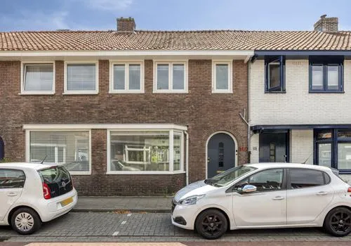 Tussenwoning te koop: Edelweisstraat 149, Kruidenbuurt Eindhoven