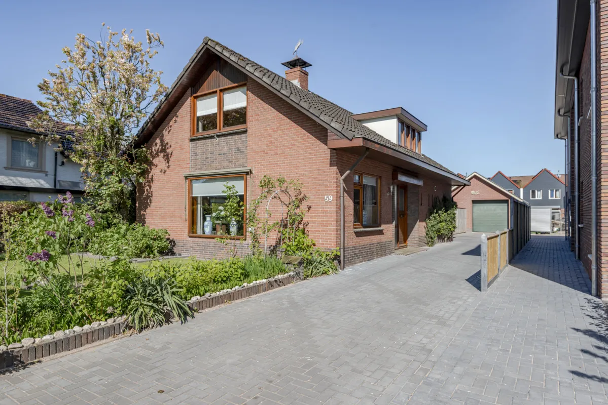 Vrijstaande woning te koop: Edeseweg 59, Wekerom