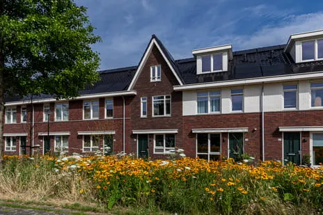 Tussenwoning te koop: Edgar du Perronstraat 31, Erasmus Veld 'S-Gravenhage