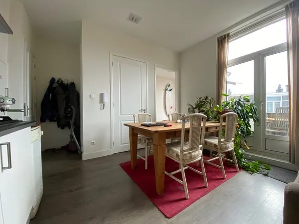 Studio te huur: Edisonstraat 32C, Valkenboskwartier 'S-Gravenhage