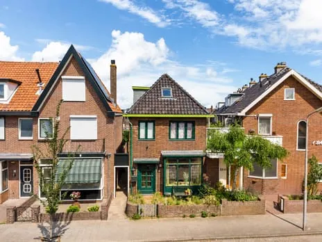 Semi-detached for sale: Edisonstraat 49, Natuurkundigenbuurt Ijmuiden