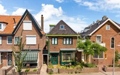 Twee-onder-één-kap te koop: Edisonstraat 49, Natuurkundigenbuurt Ijmuiden