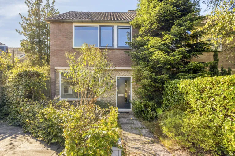 Hoekwoning te koop: Eduard van Beinumlaan 83, Dieren