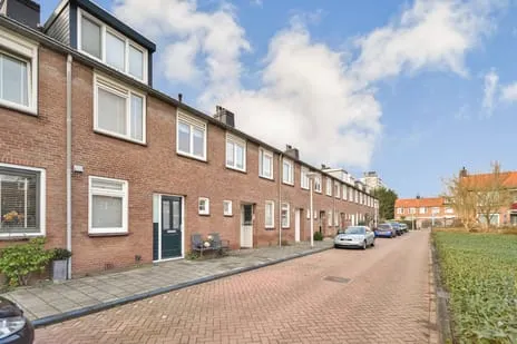 Tussenwoning te koop: Eduard Jacobshof 8, Osdorp-Zuidoost Amsterdam