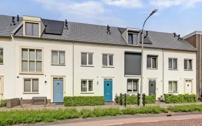 Tussenwoning te koop: Educalaan 7B, Centrum Dronten Dronten