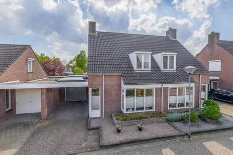 Tussenwoning te koop: Eechofstraat 15, Brouwhuis-Dorp Helmond