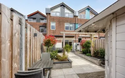 Tussenwoning te koop: Eefsebeek 4, Zaandam