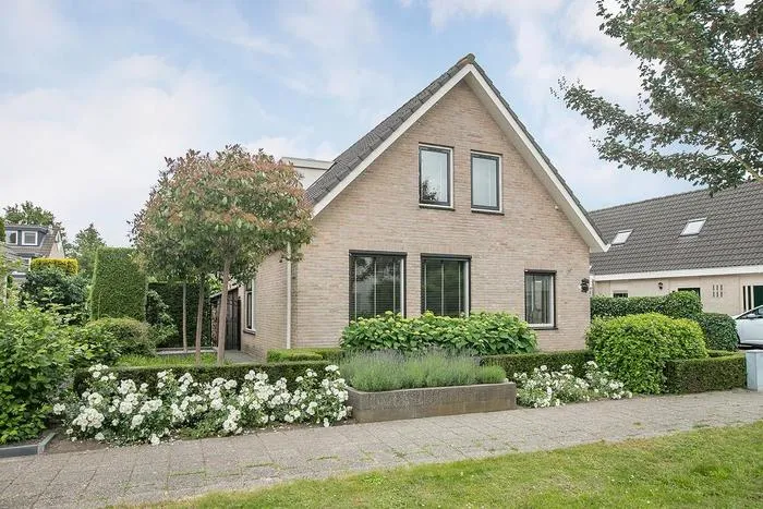 Vrijstaande woning te koop: Eekhoornbos 9, Tweede woonwijk Zeewolde