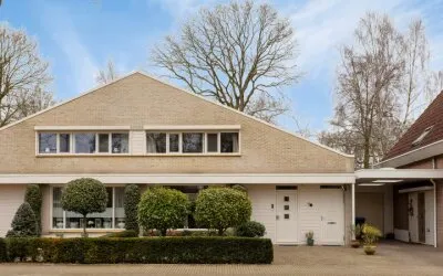 Tussenwoning te koop: Eekmaatlaan 43, Enschede