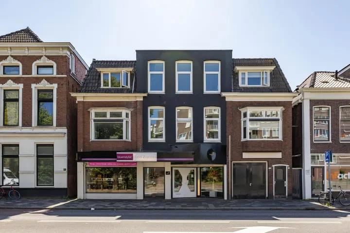 Apartment for sale: Eeldersingel 36A, Badstratenbuurt Groningen
