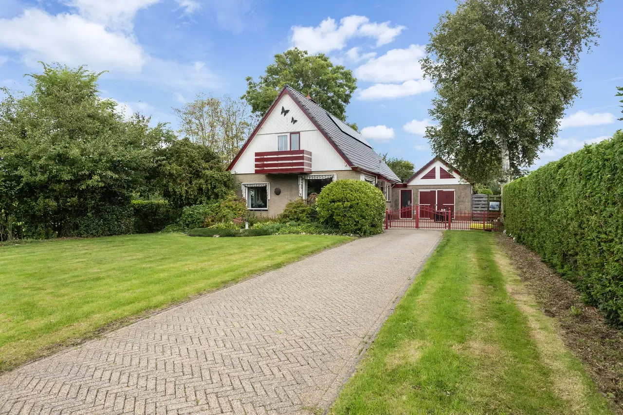 Vrijstaande woning te koop: Eelke Meinertswei 29A, Westergeast