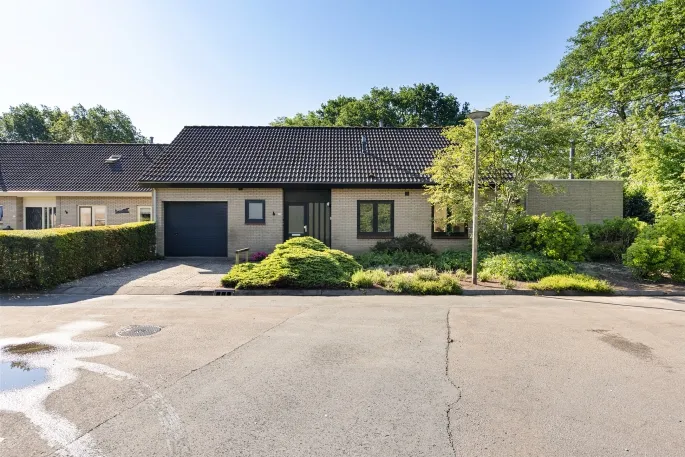 Hoekwoning te koop: Eemland 23, Baggelhuizen Zuid Assen