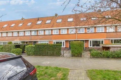 Tussenwoning te koop: Eemnesserweg 226, Hilversum
