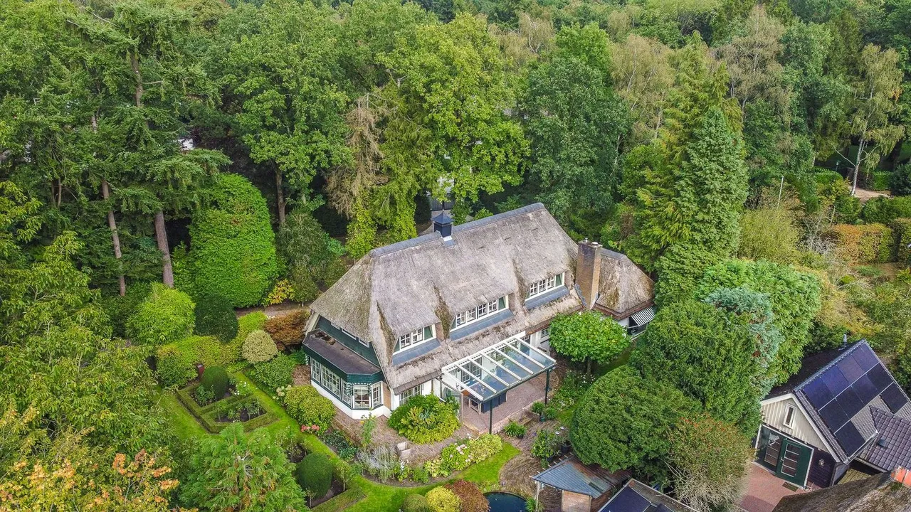 Vrijstaande woning te koop: Eemnesserweg 43, Blaricum