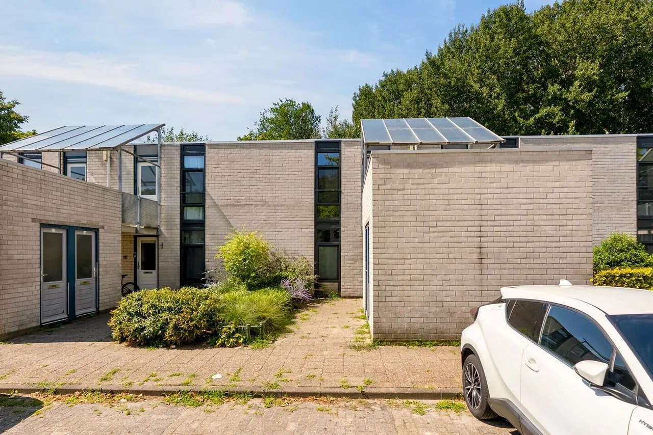 Appartement te koop: Eemplein 27, Almere