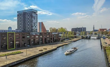 Tussenwoning te koop: Eemskanaal 43, Kop van Oost Groningen