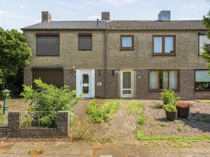 Tussenwoning te koop: Eenbesweg 14, Cristinawijk Nieuwstadt