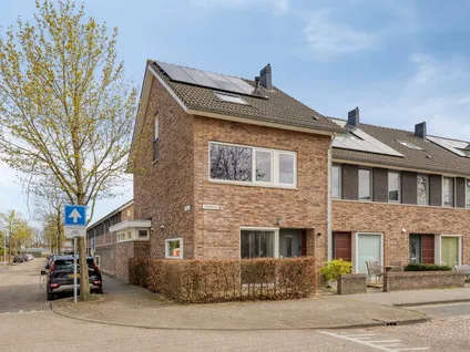 Hoekwoning te koop: Eendenplas 34, Haarwijk Oost Gorinchem