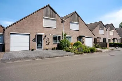 Tussenwoning te koop: Eendenveld 34, Rietlanden Emmen