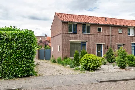 Hoekwoning te koop: Eendrachtstraat 1, Maurik Maurik