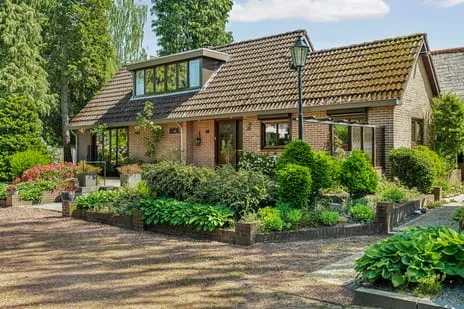 Vrijstaande woning te koop: Eerbeekseweg 42, Loenen Loenen