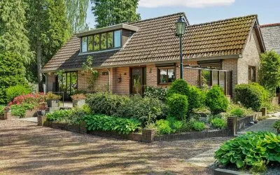 Vrijstaande woning te koop: Eerbeekseweg 42, Loenen Loenen
