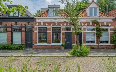 Tussenwoning te koop: Eerste Spoorstraat 4, Kostverloren Groningen