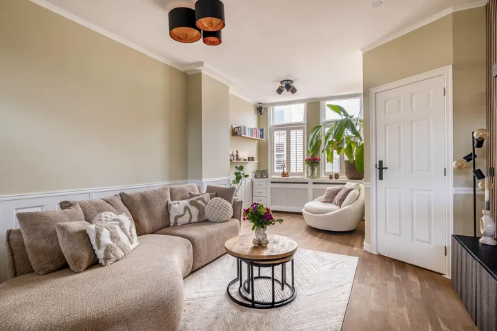 Tussenwoning te koop: Eerste Stationsstraat 165, Zoetermeer
