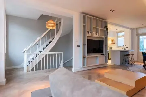 Woning te huur: Eerste Helmersstraat, Helmersbuurt-Oost Amsterdam