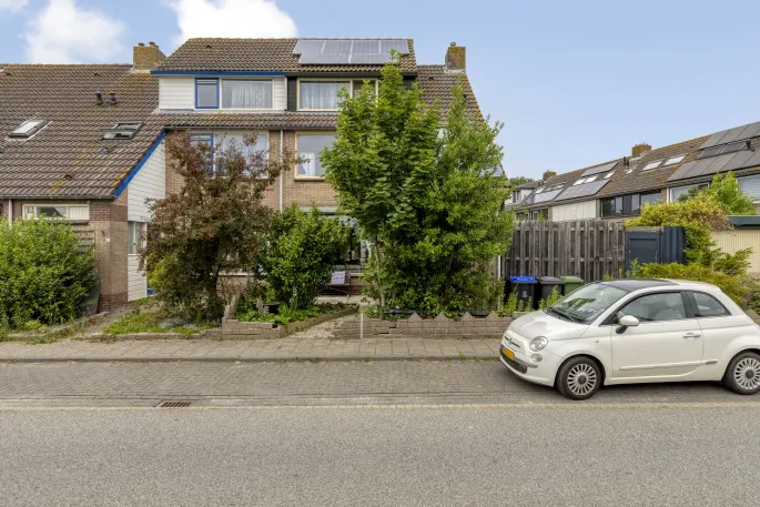 Corner house for sale: Eeweg 24, Kern Oudenhoorn Oudenhoorn
