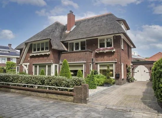 Twee-onder-één-kap te koop: Egbert ten Catelaan 8, Rohof en omgeving Almelo
