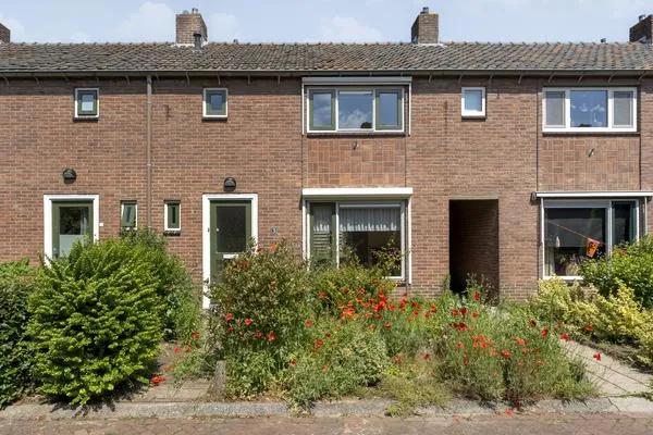 Tussenwoning te koop: Egbert Veermanstraat 3, Olst Centrum-West Olst