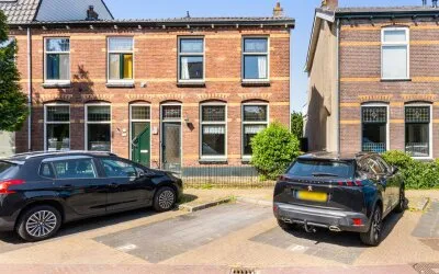 Hoekwoning te koop: Egelantierstraat 18, Bloemenkwartier Noord Hilversum