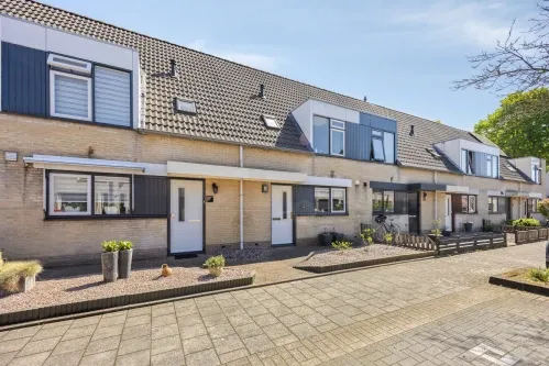 Tussenwoning te koop: Egellaan 7, Petenbos Veenendaal