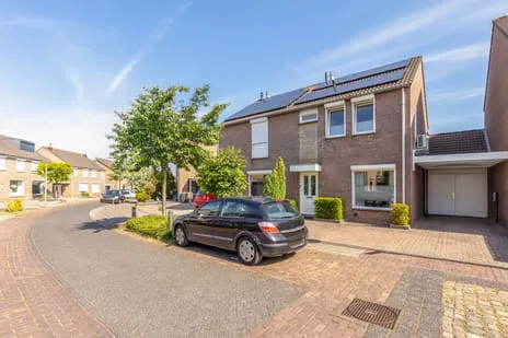 Terraced house for sale: Eglantier 30, De Hemelder Brunssum
