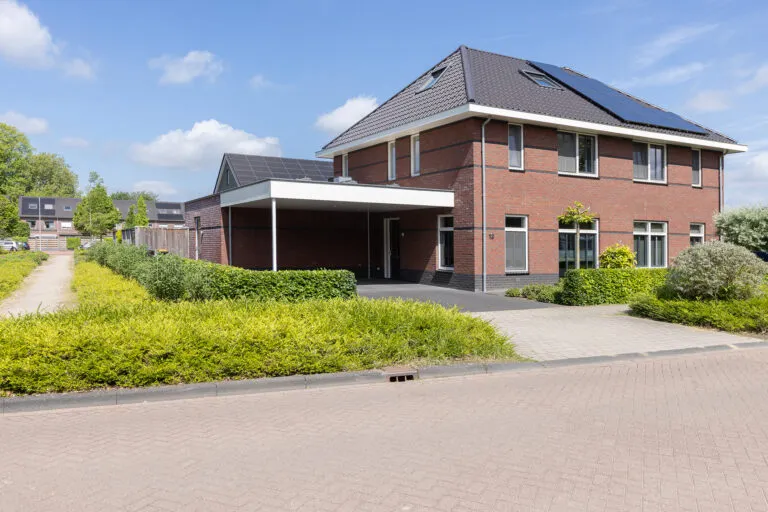 Twee-onder-één-kap te koop: Eibergseweg 13, Groenlo