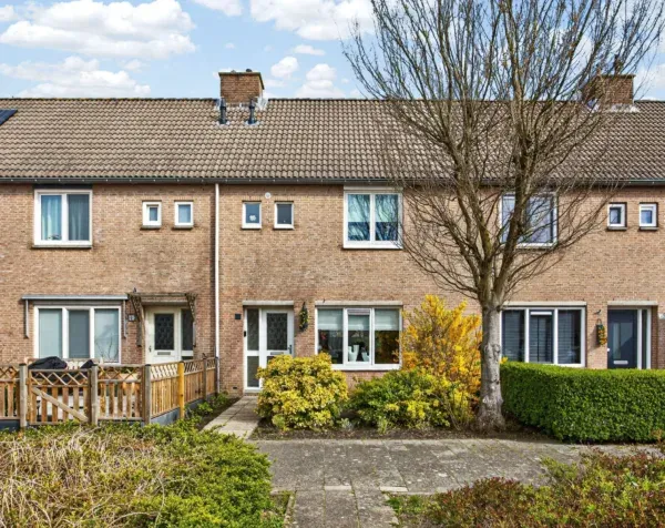 Tussenwoning te koop: Eierlanden 64, Bovenmaat Noord Huizen