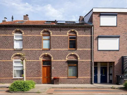 Tussenwoning te koop: Eijmaelstraat 25A, Schandelen Heerlen