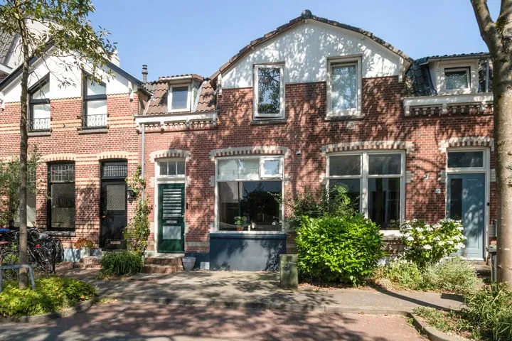 Appartement te koop: Eikbosserweg 47, Bloemenkwartier Noord Hilversum