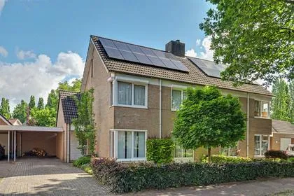 Semi-detached for sale: Eikenbeemd 22, Diessen Diessen