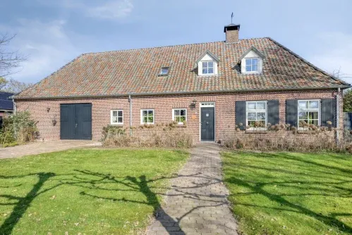 Vrijstaande woning te koop: Eikenheuvelweg 16, Eikenheuvel Uden