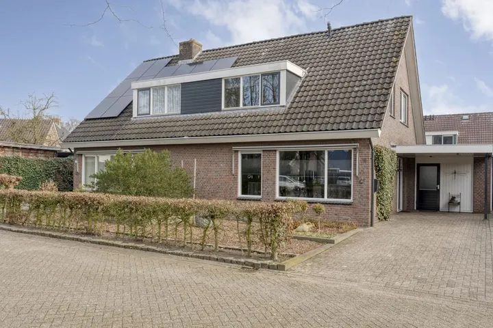 Twee-onder-één-kap te koop: Eikenhof 6, Harbrinkhoek kern Harbrinkhoek