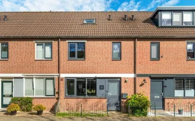 Tussenwoning te koop: Eikenhorst 13, Horstenbuurt-Noord Alphen Aan Den Rijn
