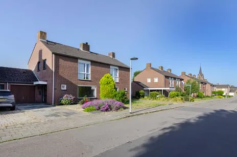 Tussenwoning te koop: Eikenhoven 79, Amby Maastricht
